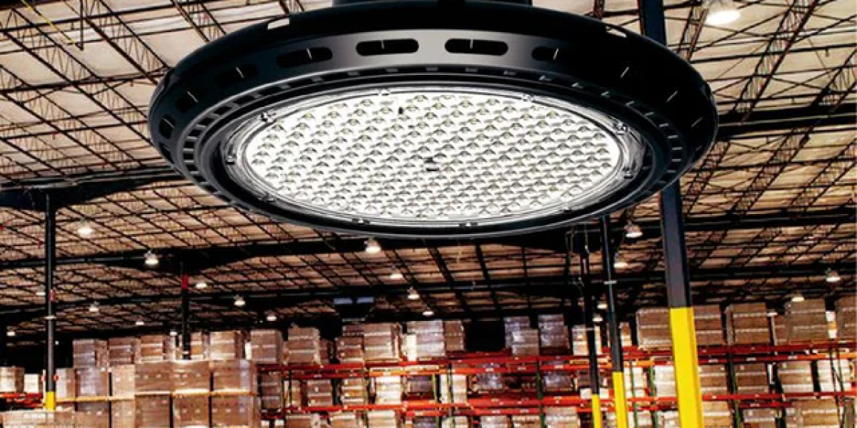 Iluminação Eficiente: Por que o High Bay LED é Ideal para Sua Fábrica?